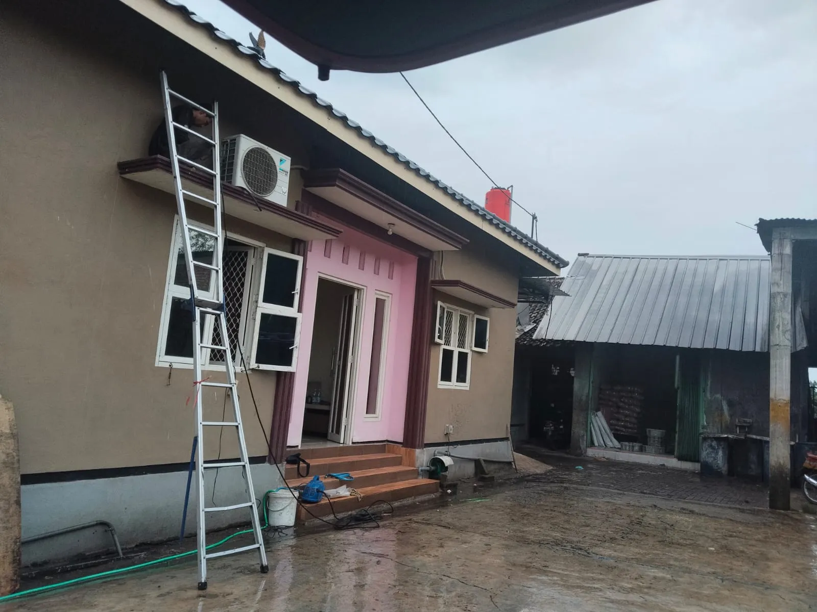 Pemasangan AC profesional
